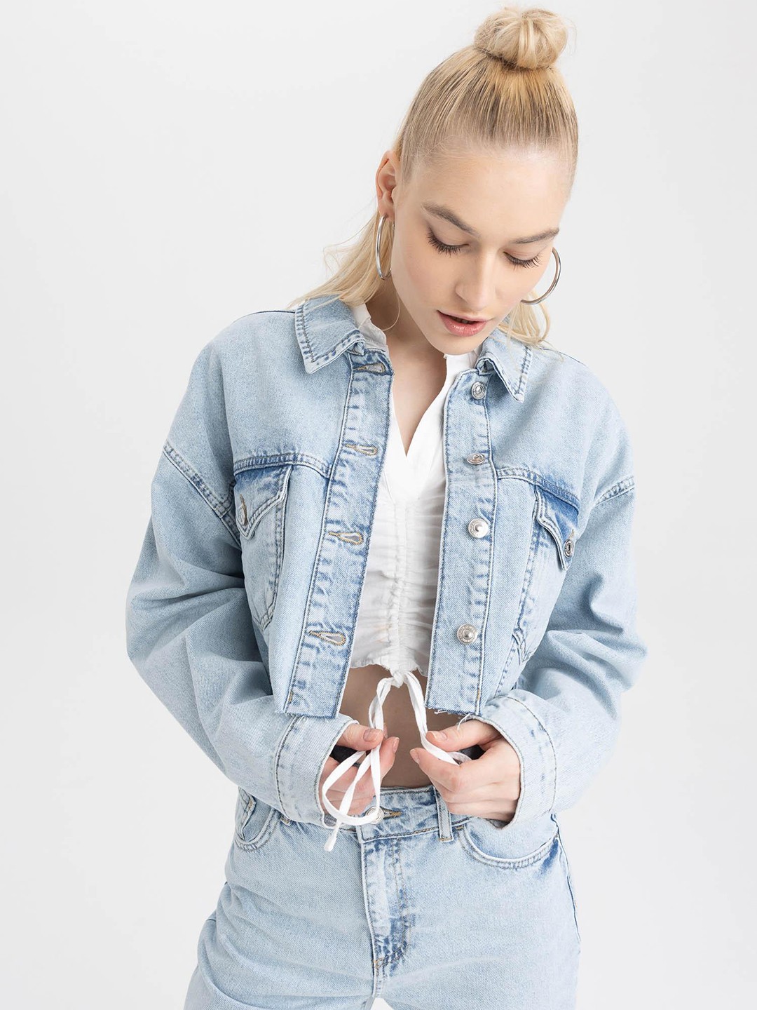 

DeFacto Washed Pure Cotton Crop Denim Jacket, Blue