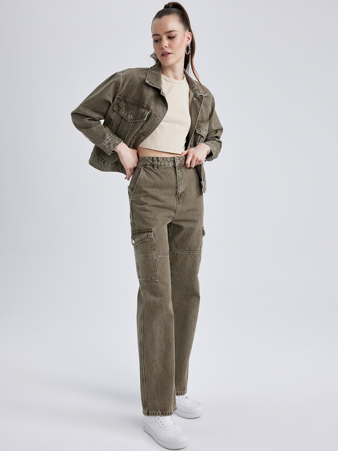 

DeFacto Washed Pure Cotton Crop Denim Jacket, Olive