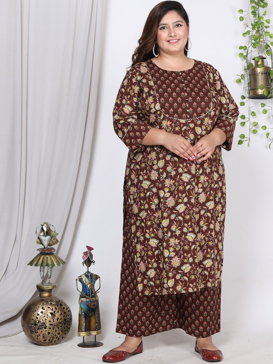 

Swasti Plus Size Floral Printed Pure Cotton Kurta With Trousers & Dupatta, Brown