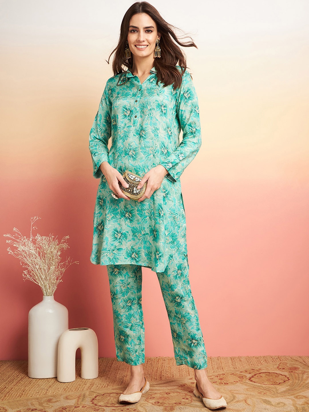 

Sangria Floral Printed Beads and Stones Pathani Kurta With Trousers, Green