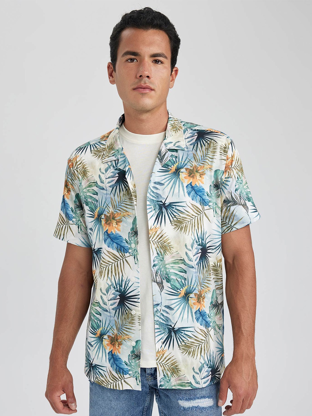 

DeFacto Tropical Printed Opaque Casual Shirt, Na
