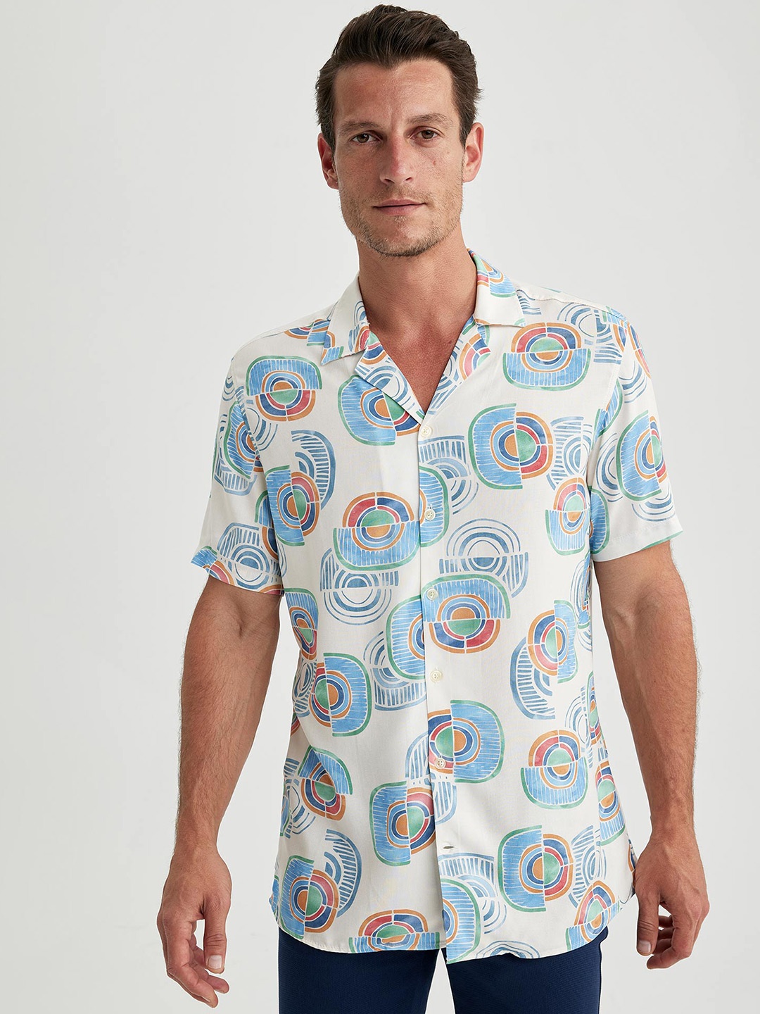 

DeFacto Abstarct Printed Cuban Collar Casual Shirt, White