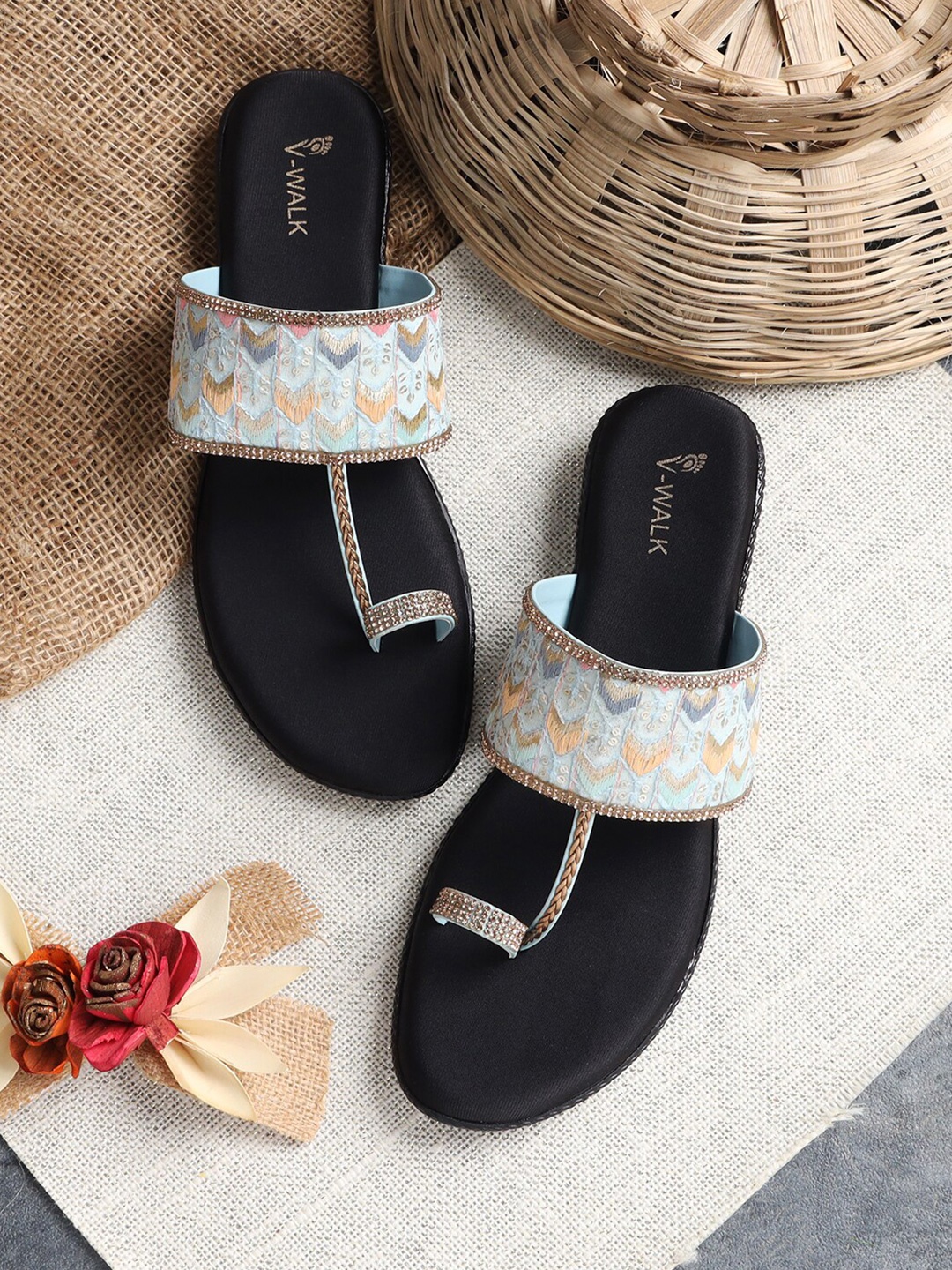 

V-WALK Embellished One-toe Flats, Blue