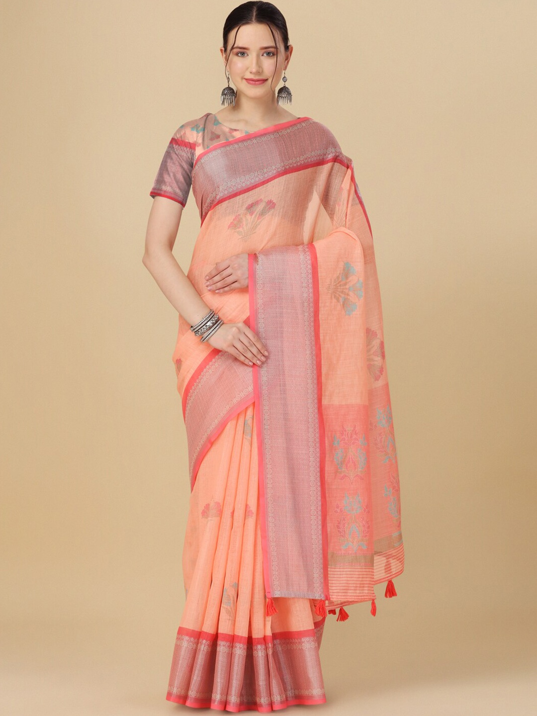 

FLOURIOUS Floral Printed Zari Banarasi Saree, Peach