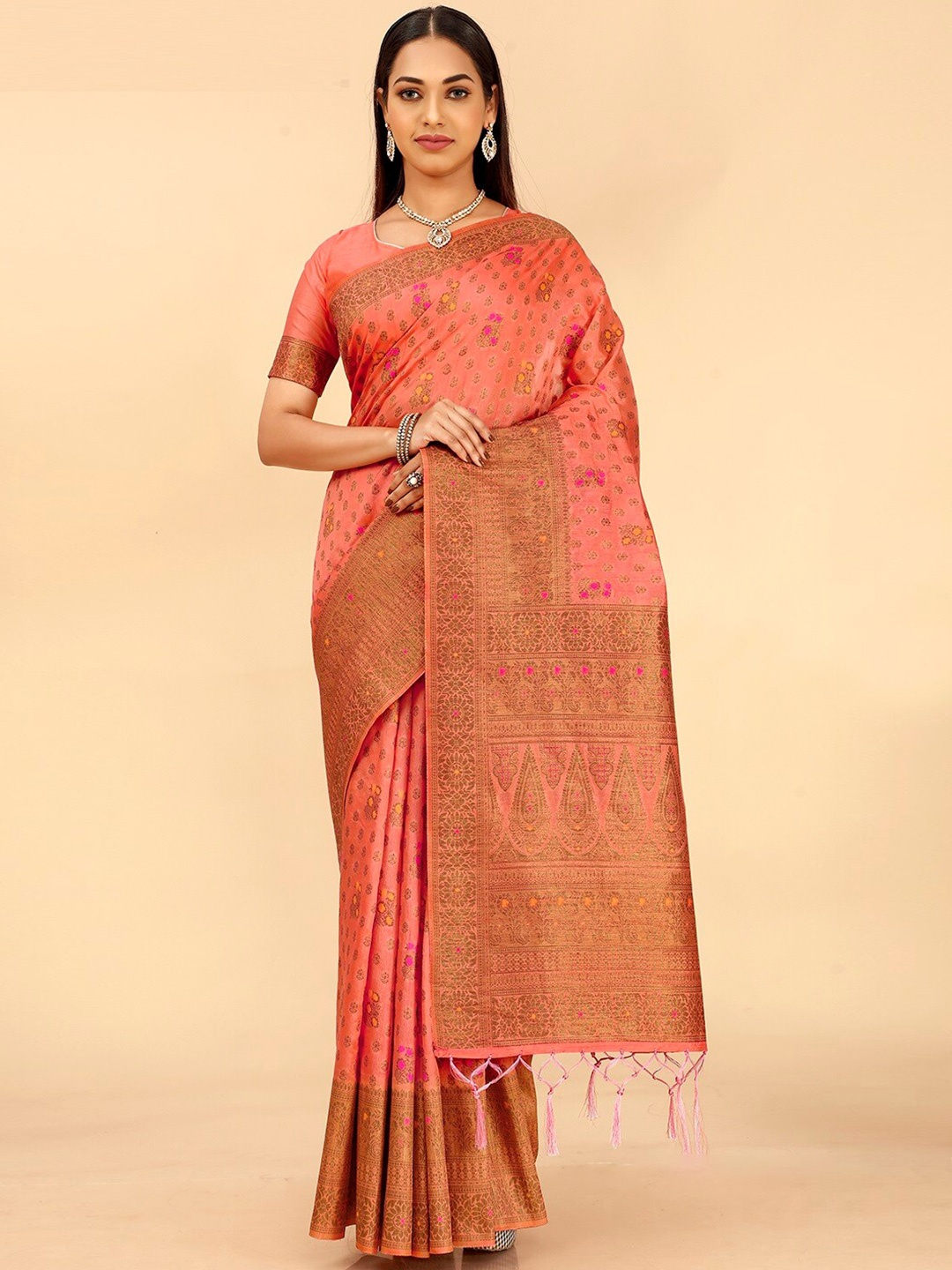 

FLOURIOUS Woven Design Zari Pure Silk Banarasi Saree, Peach