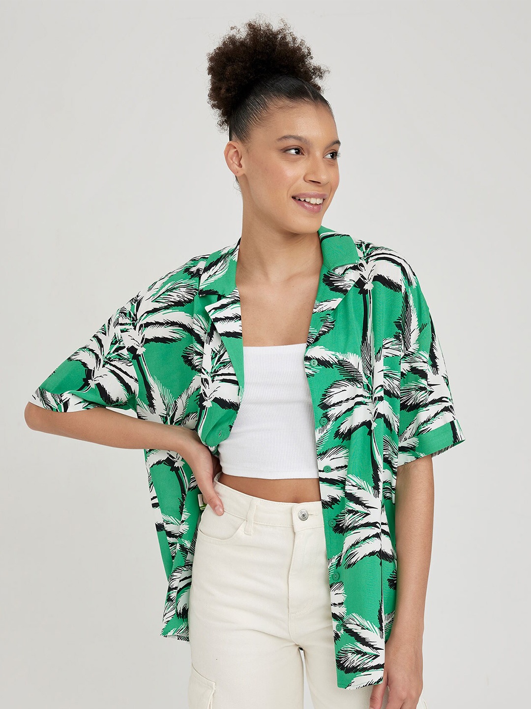 

DeFacto Floral Printed Cuban Collar Drop-Shoulder Sleeves Casual Shirt, Green