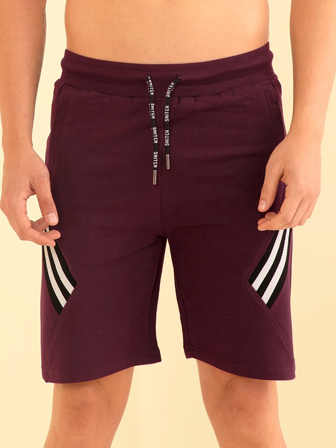 

Snitch Men Burgundy Mid-Rise Cotton Regular Shorts