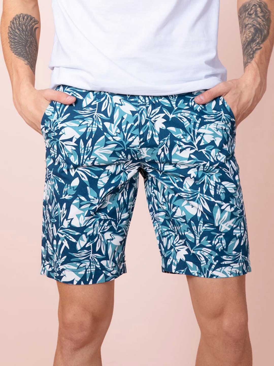 

Snitch Men Blue Floral Printed Mid-Rise Cotton Regular Shorts