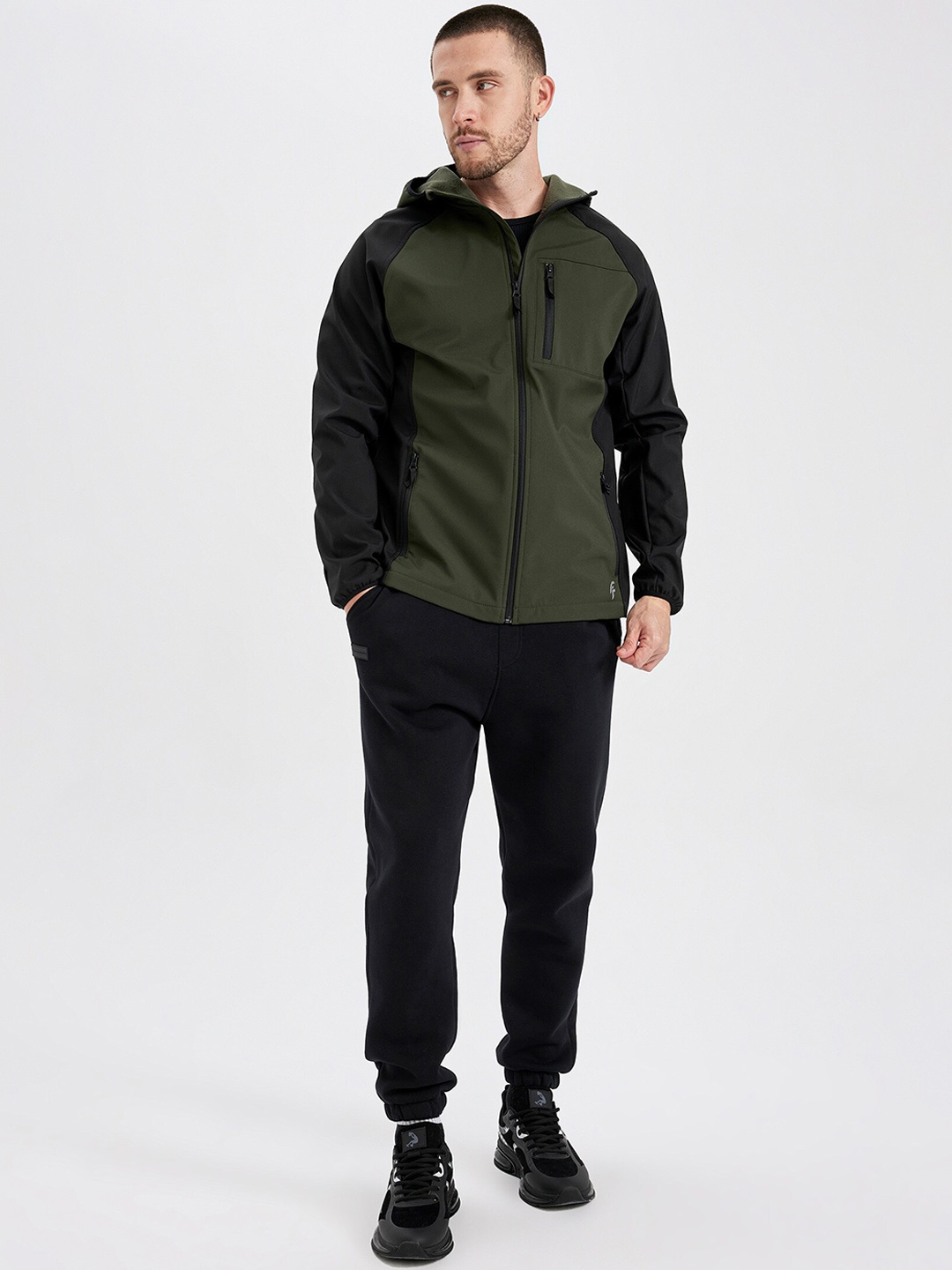 

DeFacto Colourblocked Hooded Sporty Jacket, Olive