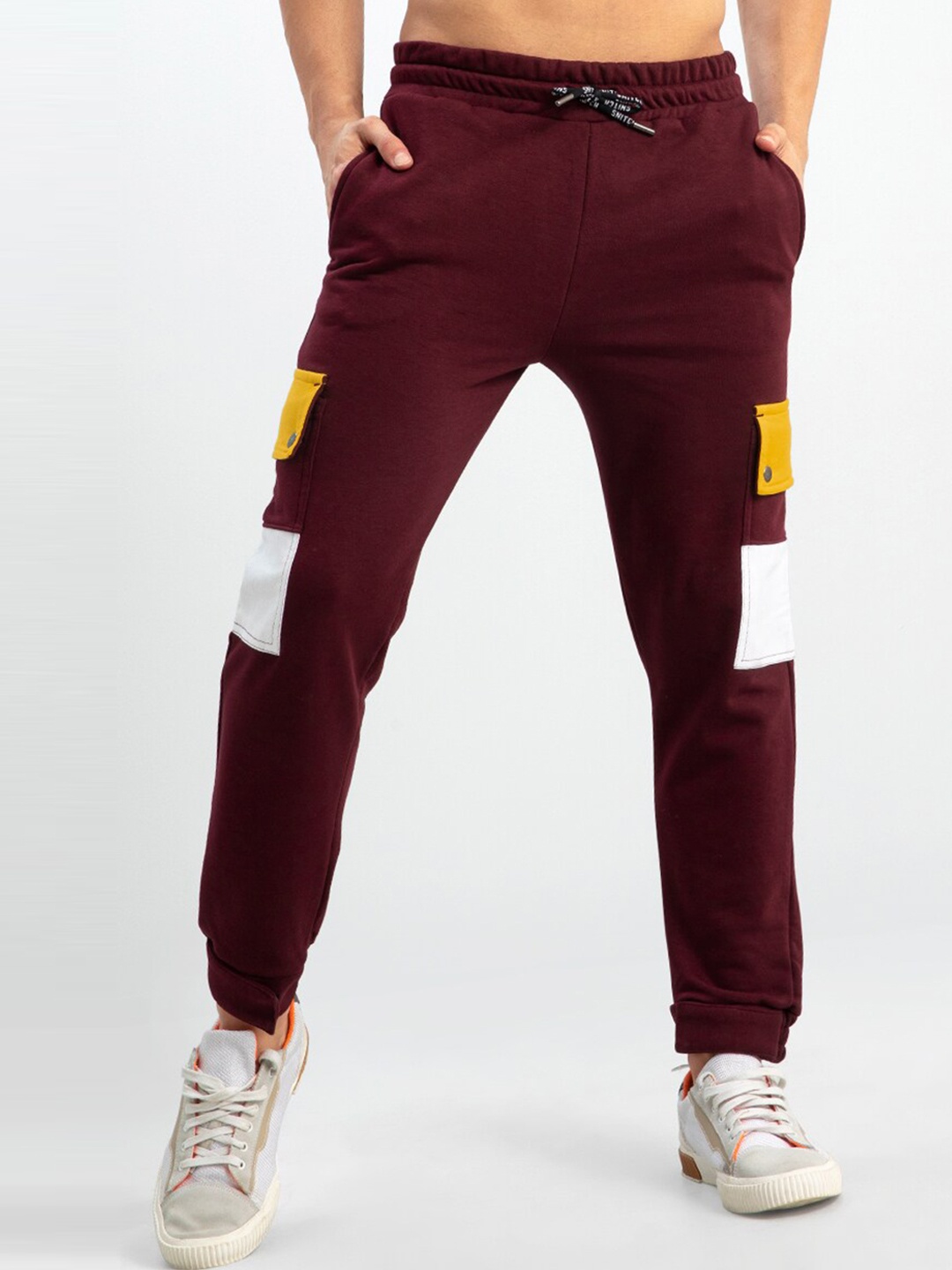 

Snitch Men Maroon Mid-Rise Slim Fit Cotton Joggers