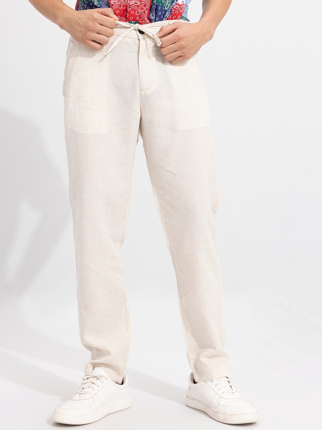 

Snitch Men Cream-Coloured Mid-Rise Loose Fit Linen Joggers