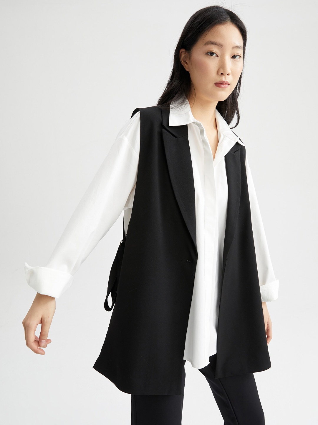 

DeFacto Lapel Collar Sleeveless Longline Tailored Jacket, Black