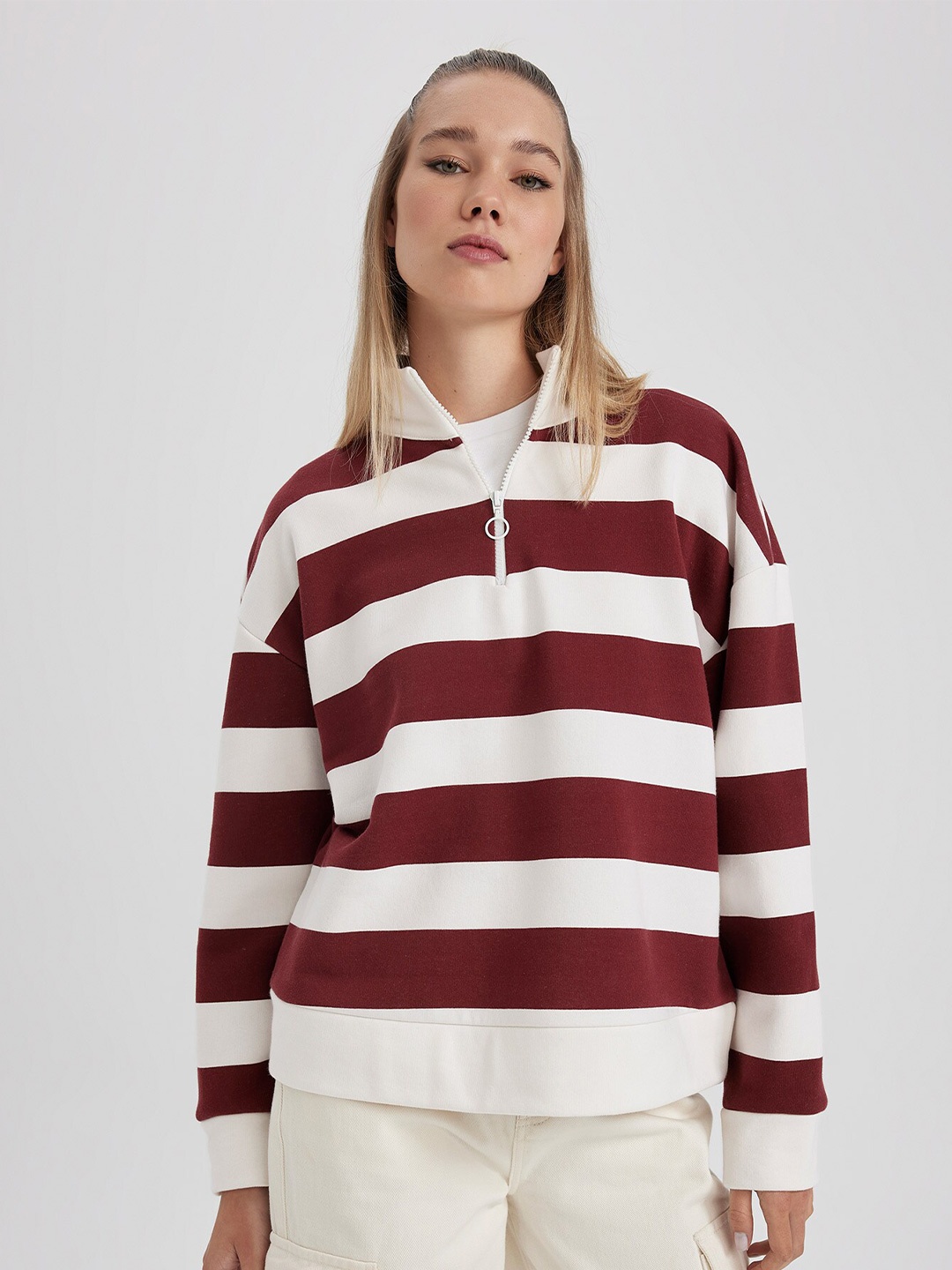 

DeFacto Striped Mock Collar Long Sleeves Sweatshirt, White