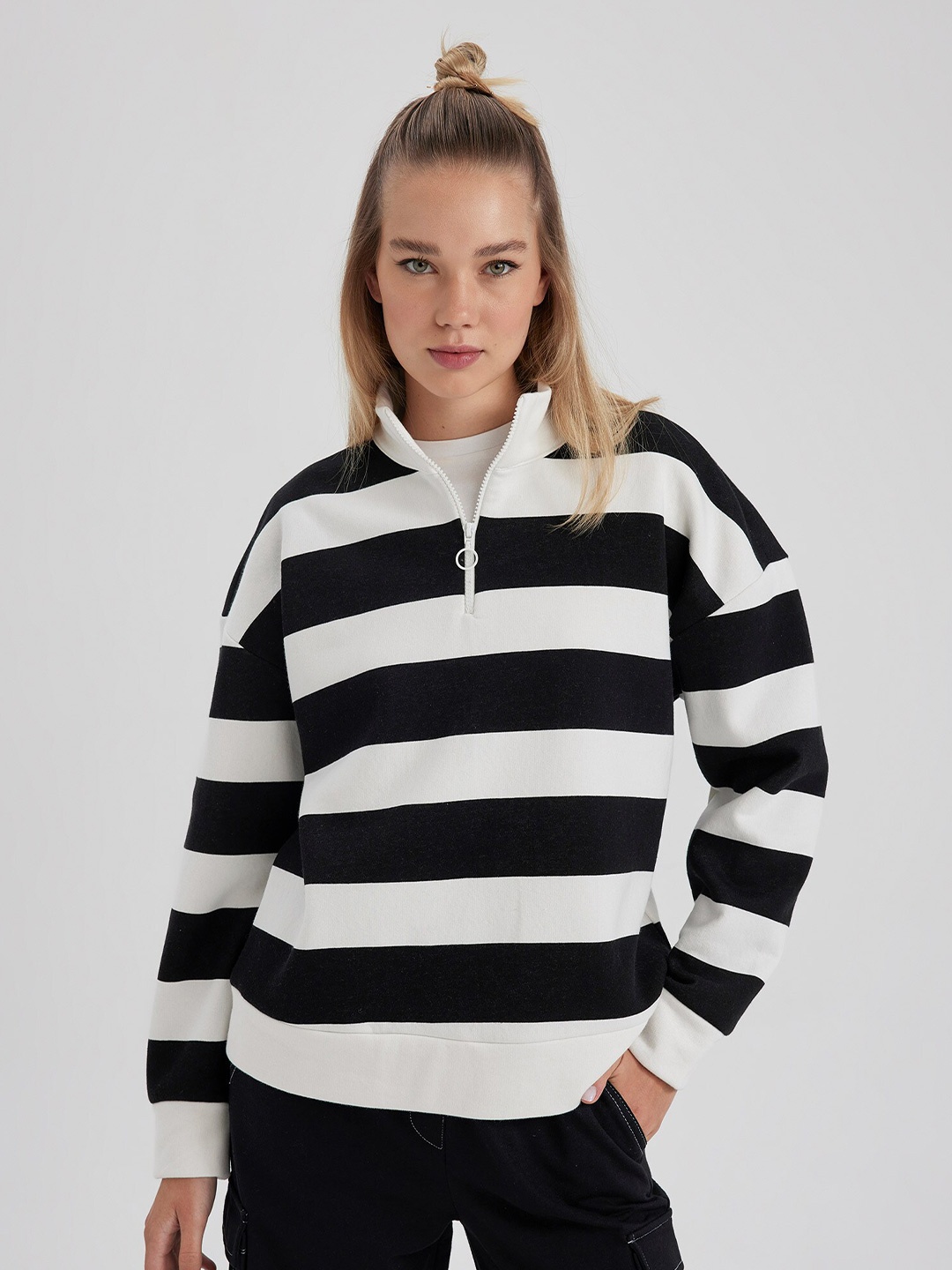 

DeFacto Striped Pullover Sweatshirt, White