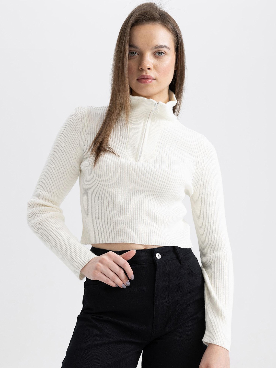 

DeFacto Ribbed Acrylic Crop Pullover with Zip Detail Detail, White