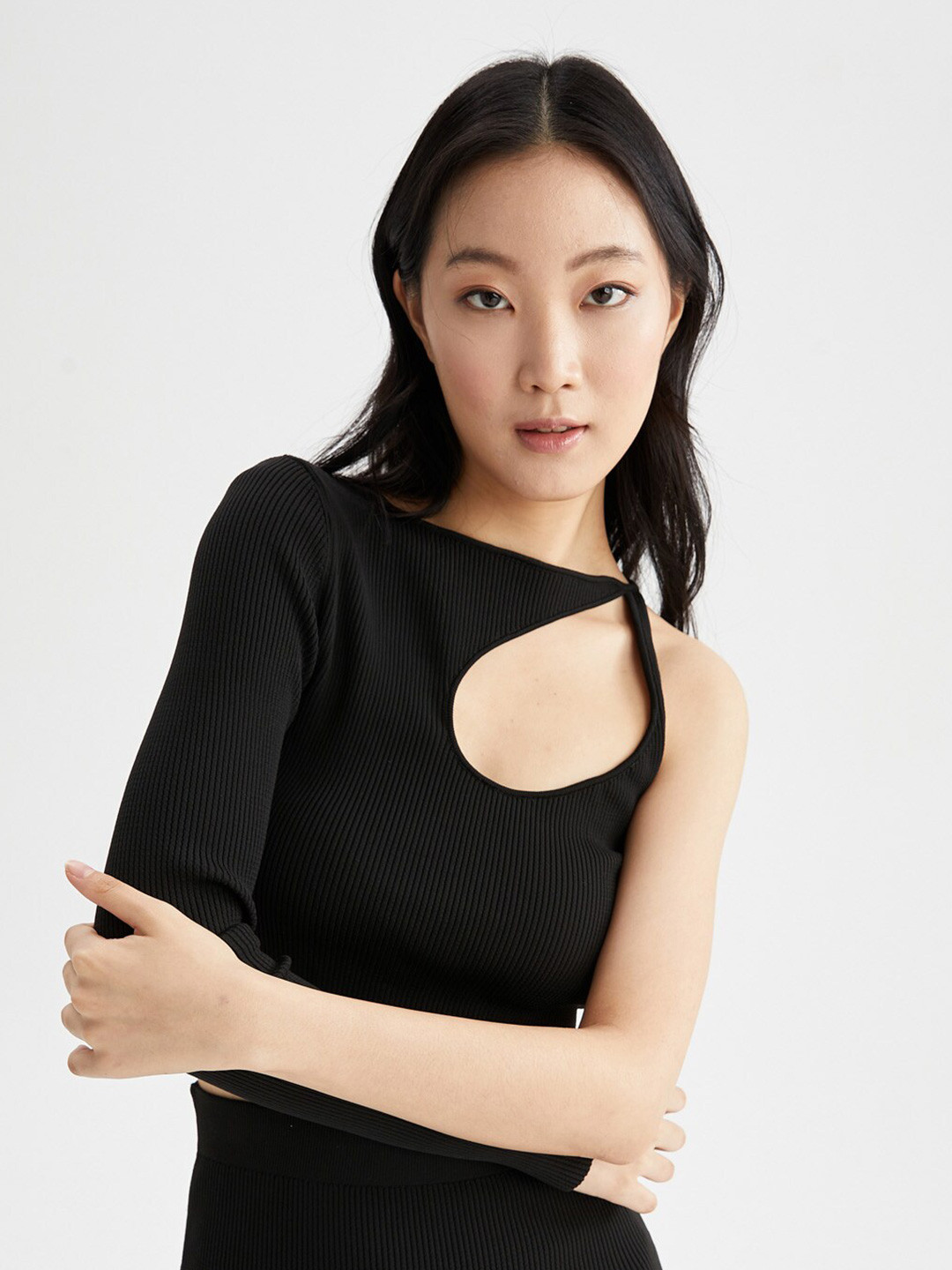 

DeFacto Boat Neck Ribbed Cut Out Fitted Crop Top, Na
