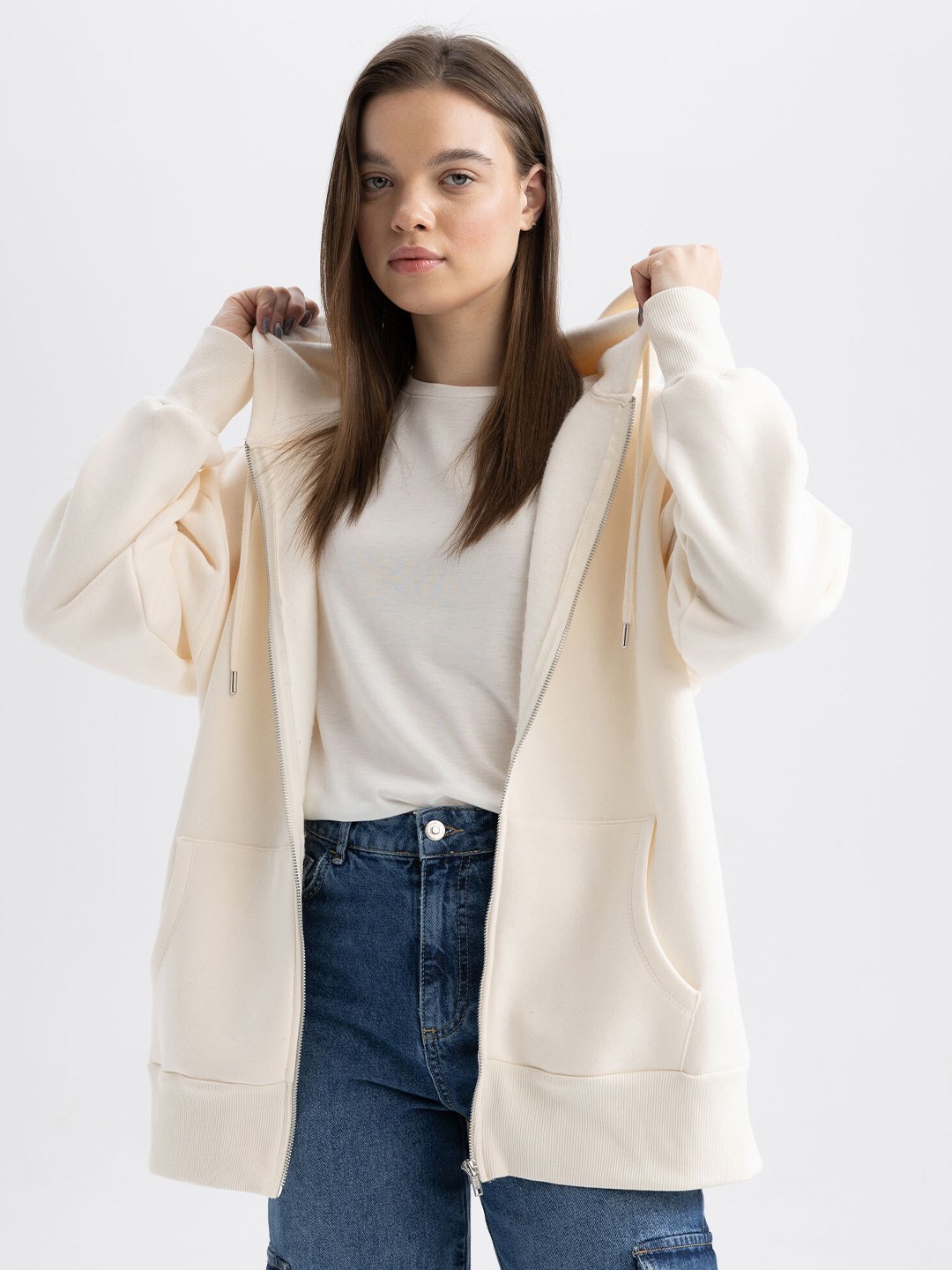 

DeFacto Hooded Pullover Sweatshirt, White