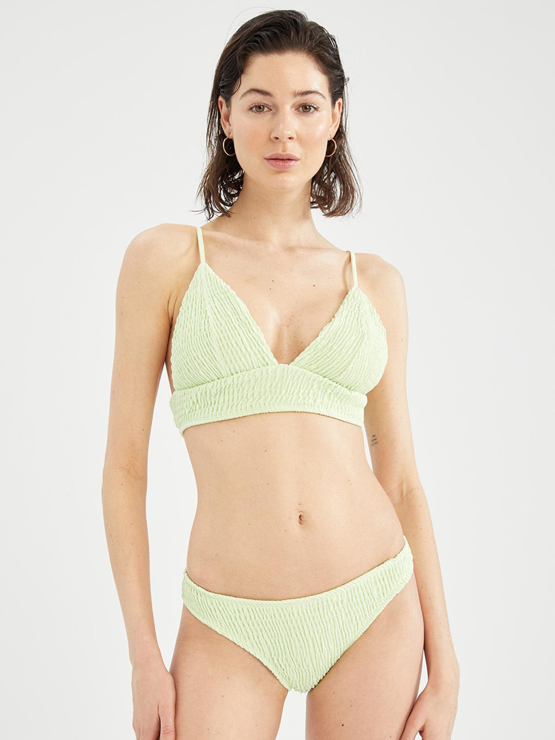 

DeFacto Low-Rise Self Design Bikini Briefs, Green