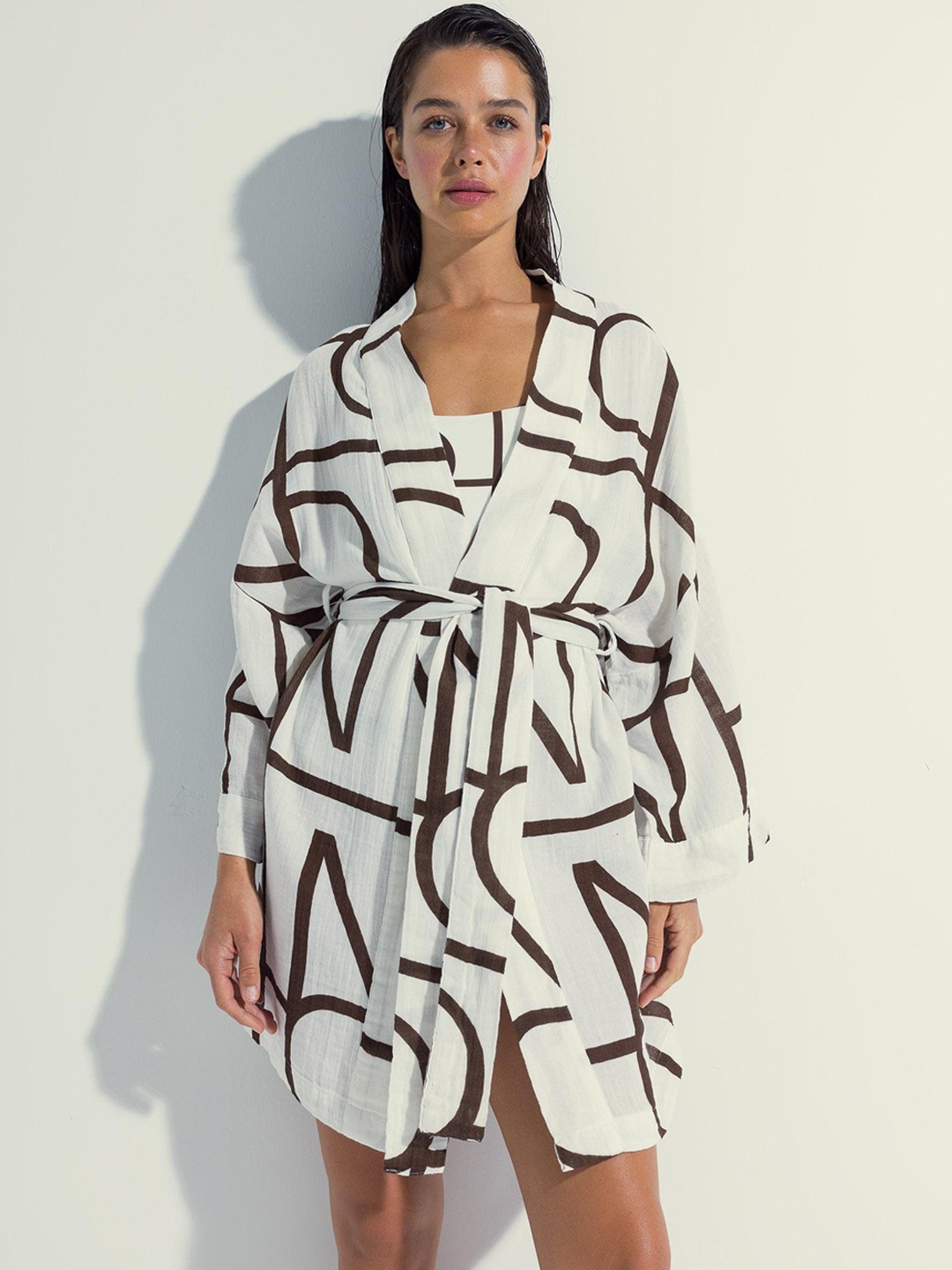 

DeFacto Abstract Printed Pure Cotton Bodysuit Comes With A Cover-up, White