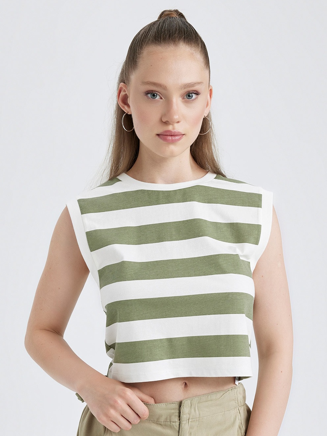 

DeFacto Striped Cotton Crop Top, Na