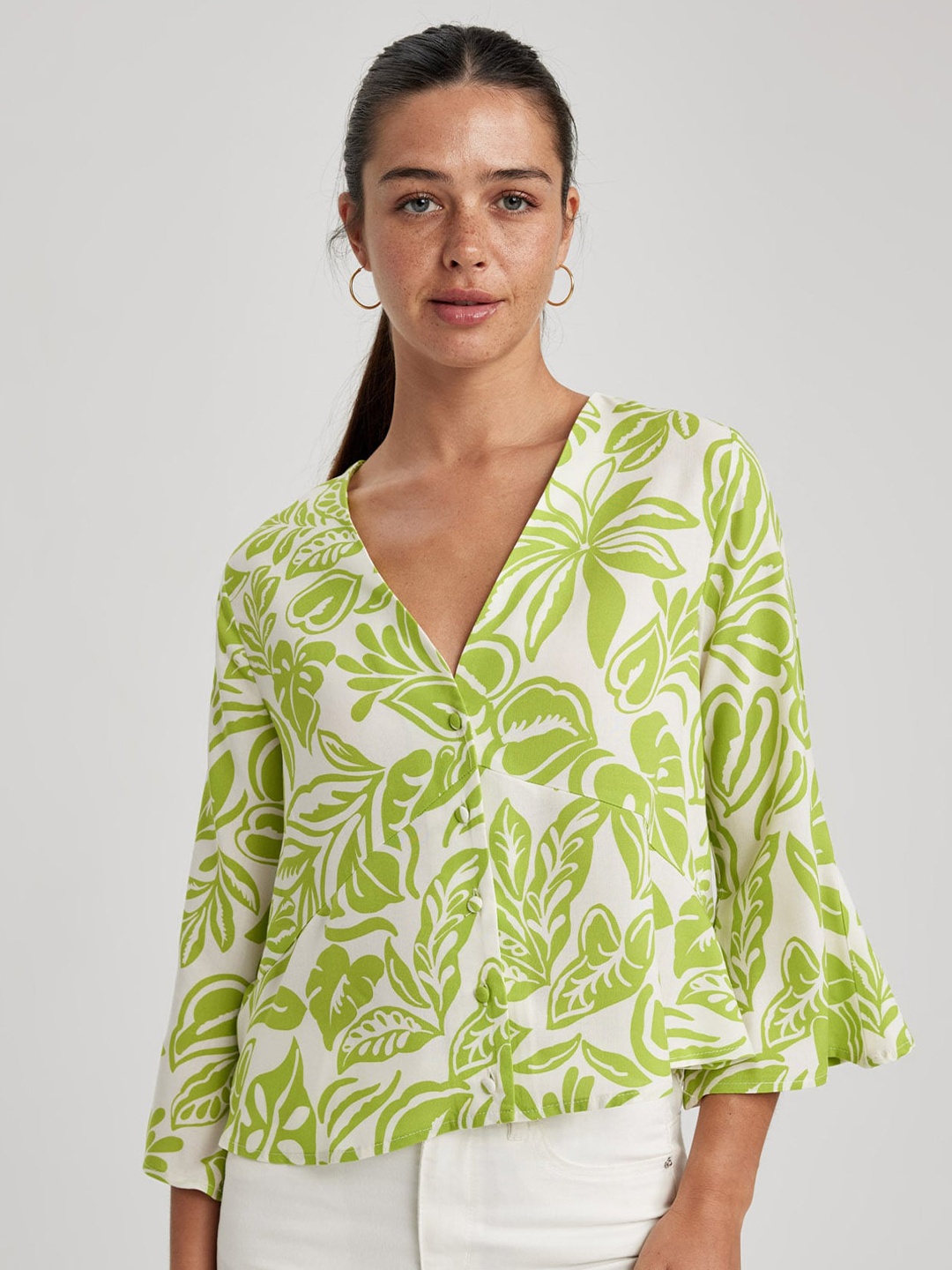 

DeFacto Tropical Printed Flared Sleeve Regular Top, Green