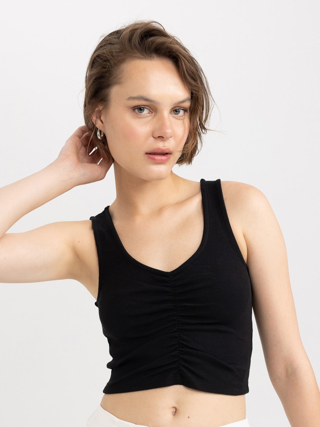 

DeFacto V-Neck Ruched Crop Fitted Top, Black