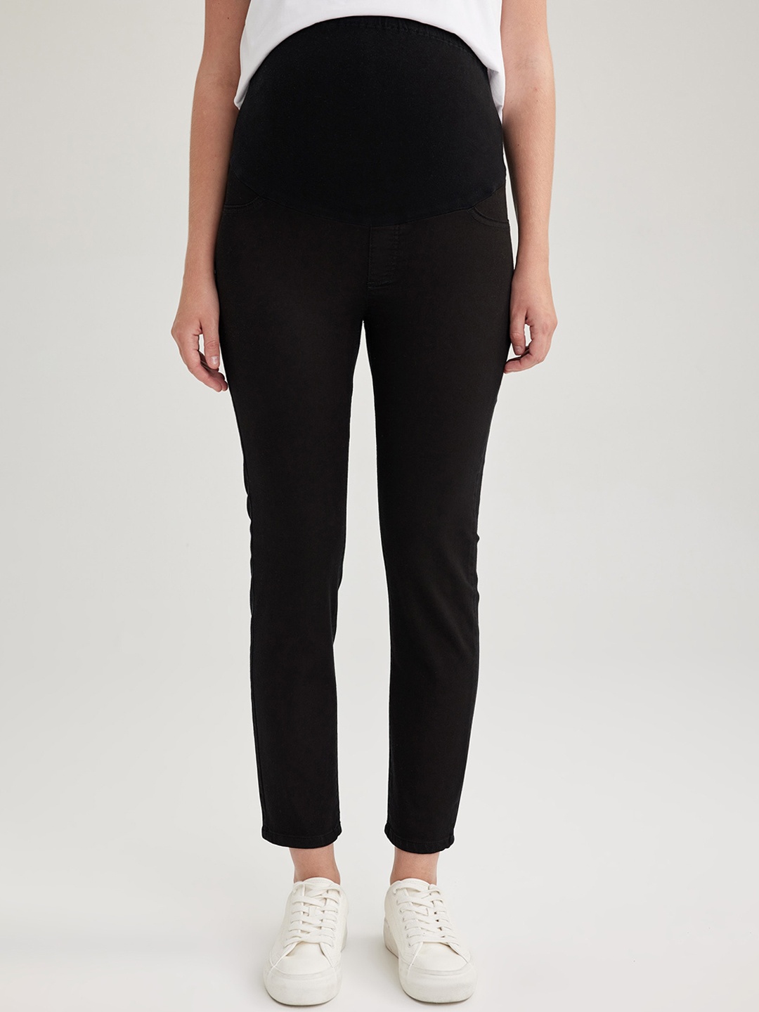 

DeFacto Women Mid Rise Plain Maternity Trousers, Black