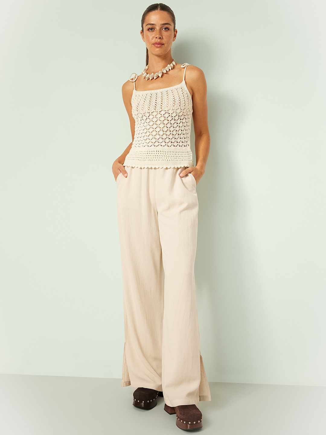 

DeFacto Women Mid-Rise Parallel Trousers, Cream