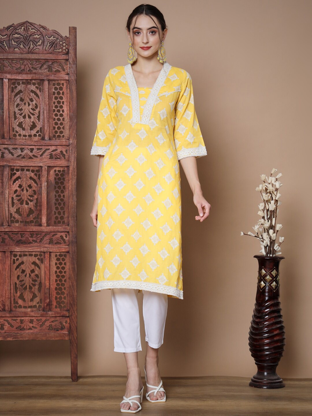 

Myshka Ethnic Motifs Printed Pure Cotton Kurta with Trousers, Yellow
