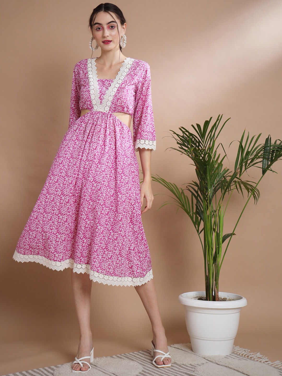 

Myshka Floral Printed V-Neck Lace Inserts Cotton Fit & Flare Midi Dress, Pink