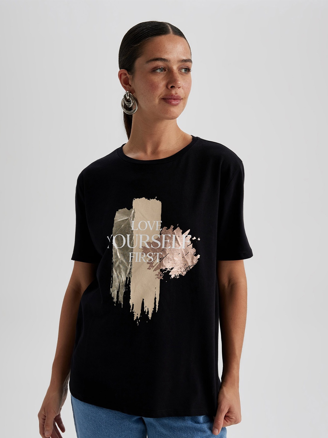 

DeFacto Typography Printed Drop-Shoulder Sleeves T-shirt, Black