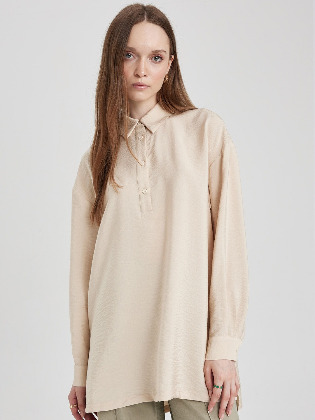 

DeFacto Speard Collar Oversized High-Low Hem Casual Shirt, Beige