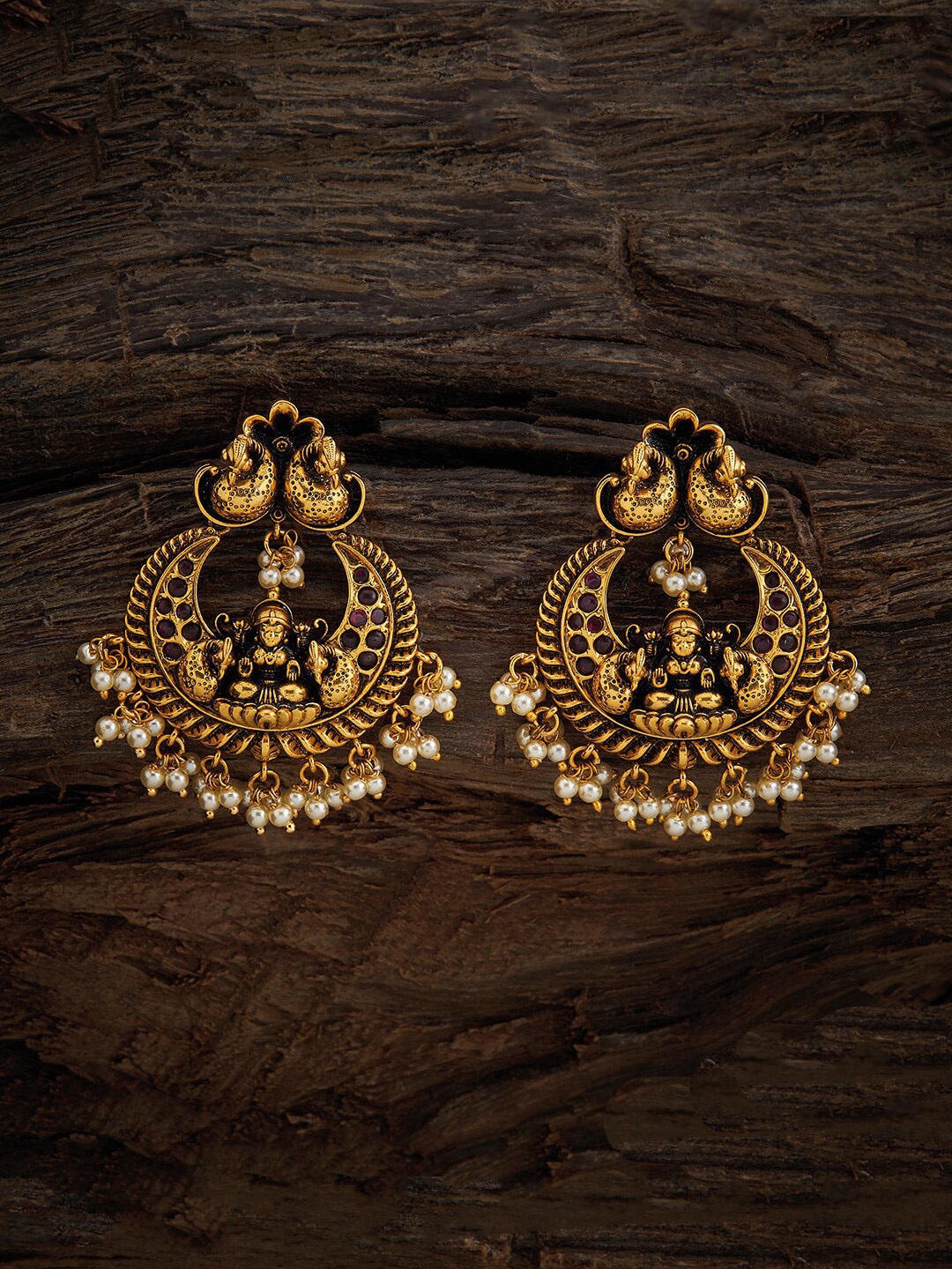 

Kushal's Fashion Jewellery Gold Plated Stone Studded & Beaded Chandbalis