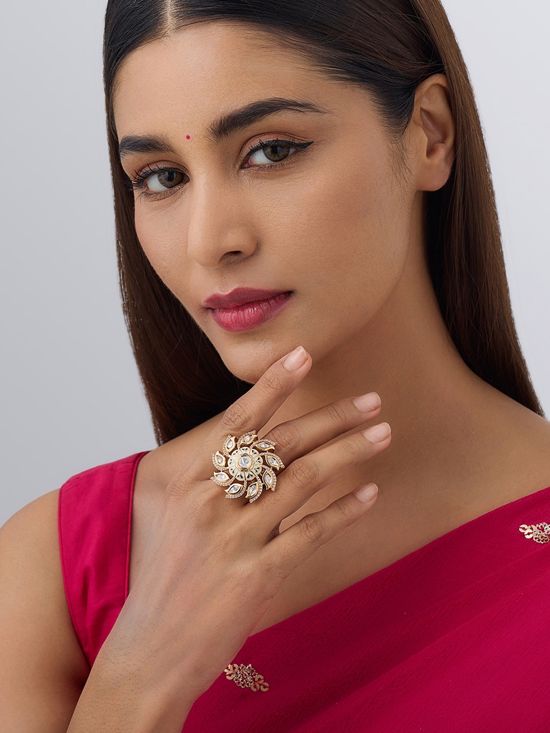

Kushal's Fashion Jewellery Gold-Plated Kundan Studded Finger Ring