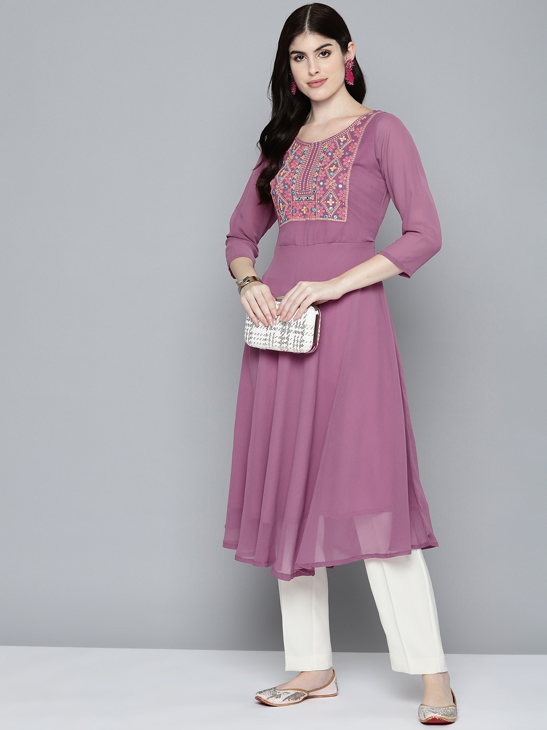 

Jompers Ethnic Motifs Embroidered Thread Work Georgette Kurta, Mauve