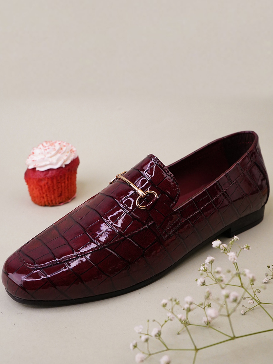 

yoho Women Textured Comfort Insole Basics Anti-Skid Sole Horsebit Loafers, Burgundy