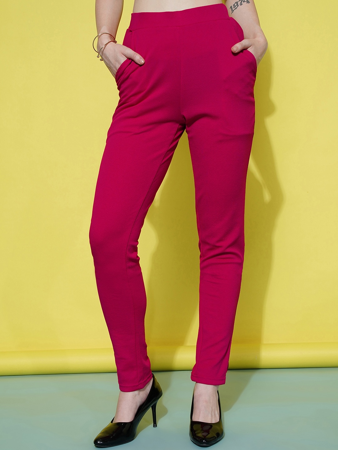 

Ziva Fashion Women Relaxed Straight Leg Slim Fit Mid Rise Regular Trousers, Red