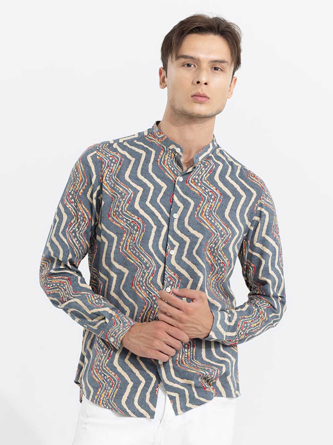 

Snitch Men Grey Classic Opaque Printed Casual Shirt