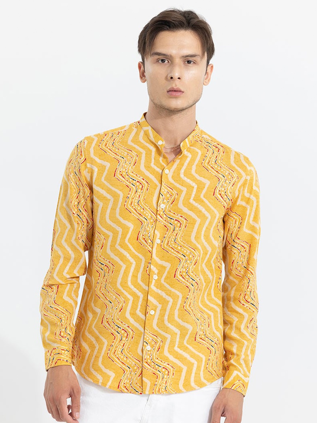 

Snitch Men Yellow Classic Geometric Printed Mandarin Collar Casual Shirt