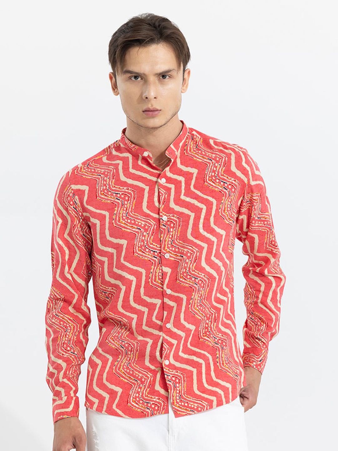 

Snitch Men Red Classic Geometric Printed Mandarin Collar Casual Shirt