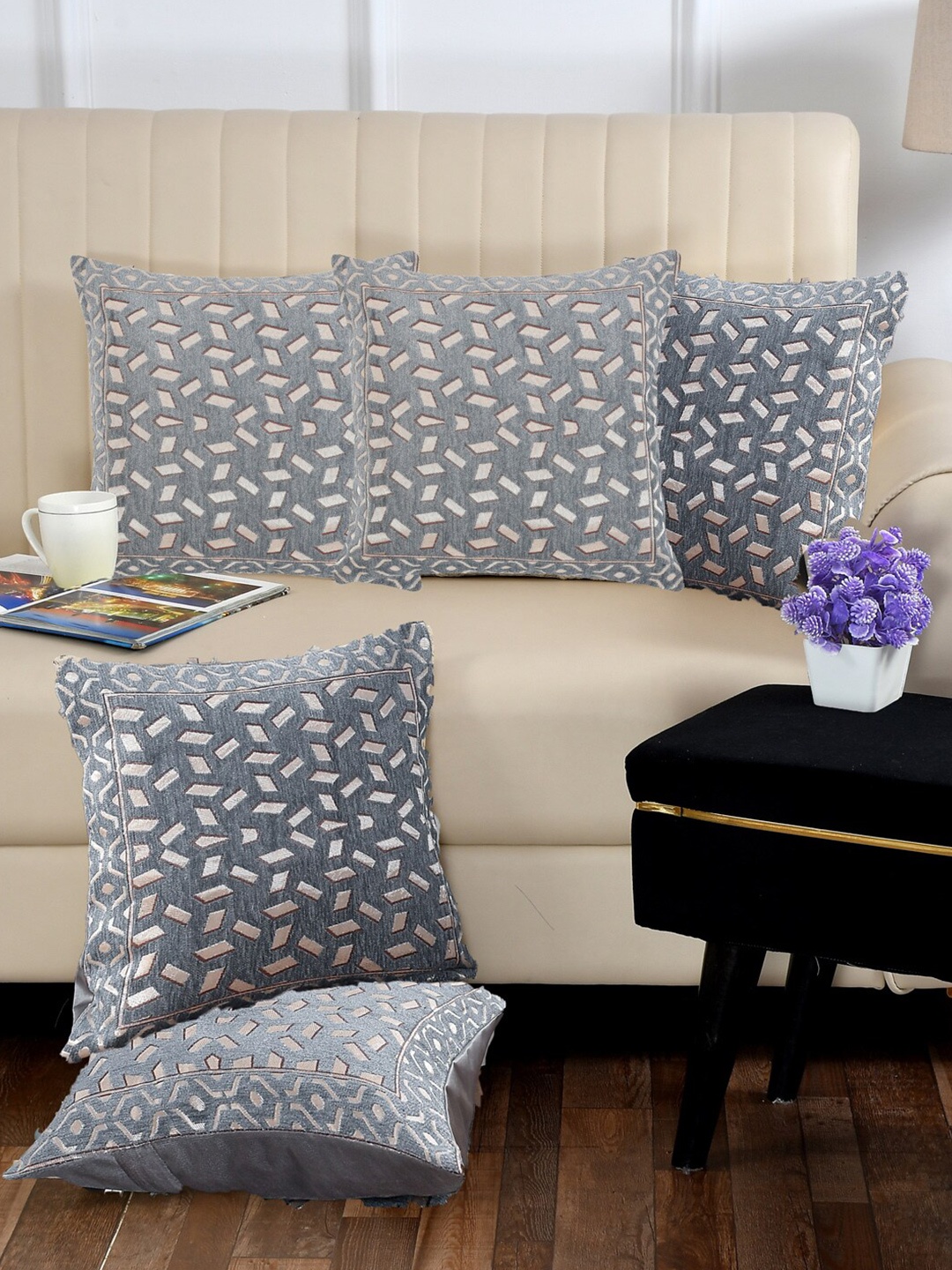 

DECOMIZER Bricks Grey & White 5-Pieces Jacquard Square Cushion Covers