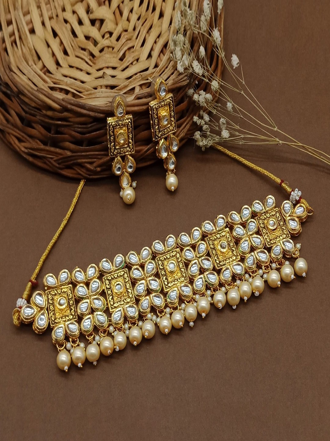 

AASHISH IMITATION Gold-Plated Kundan Studded Jewellery Set