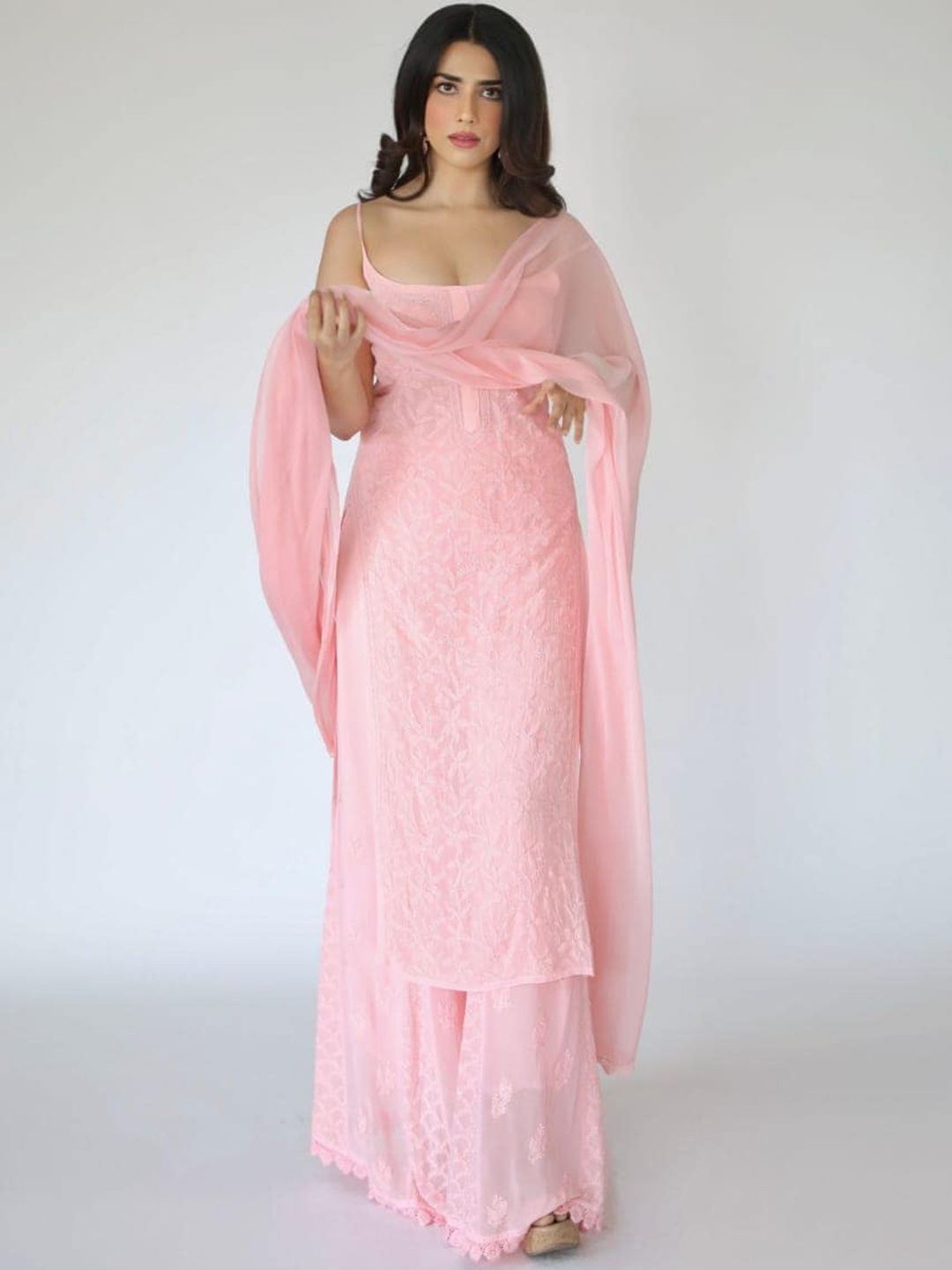 

LABEL AISHWARYRIKA Chikankari Embroidered Thread Work Kurta, Pink