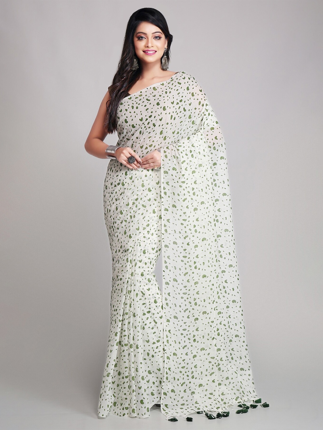 

WoodenTant Abstract Printed Pure Cotton Saree, White