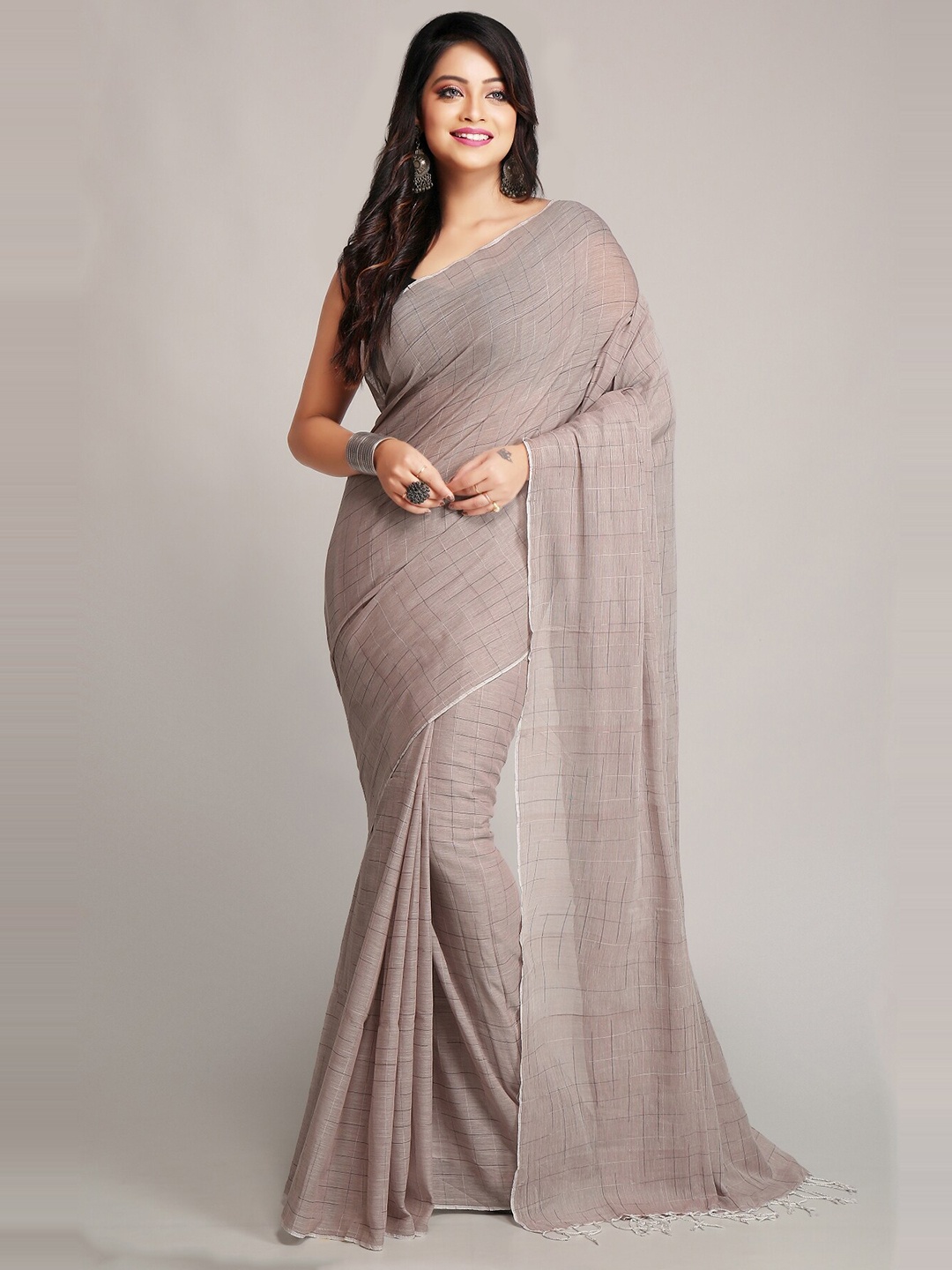 

WoodenTant Woven Design Checked Pure Cotton Saree, Beige