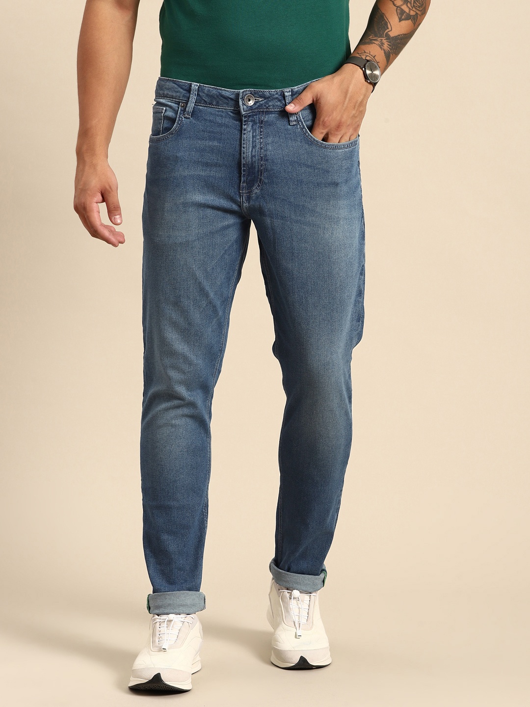 

United Colors of Benetton Men Slim Tapered Fit Light Fade Stretchable Jeans, Blue