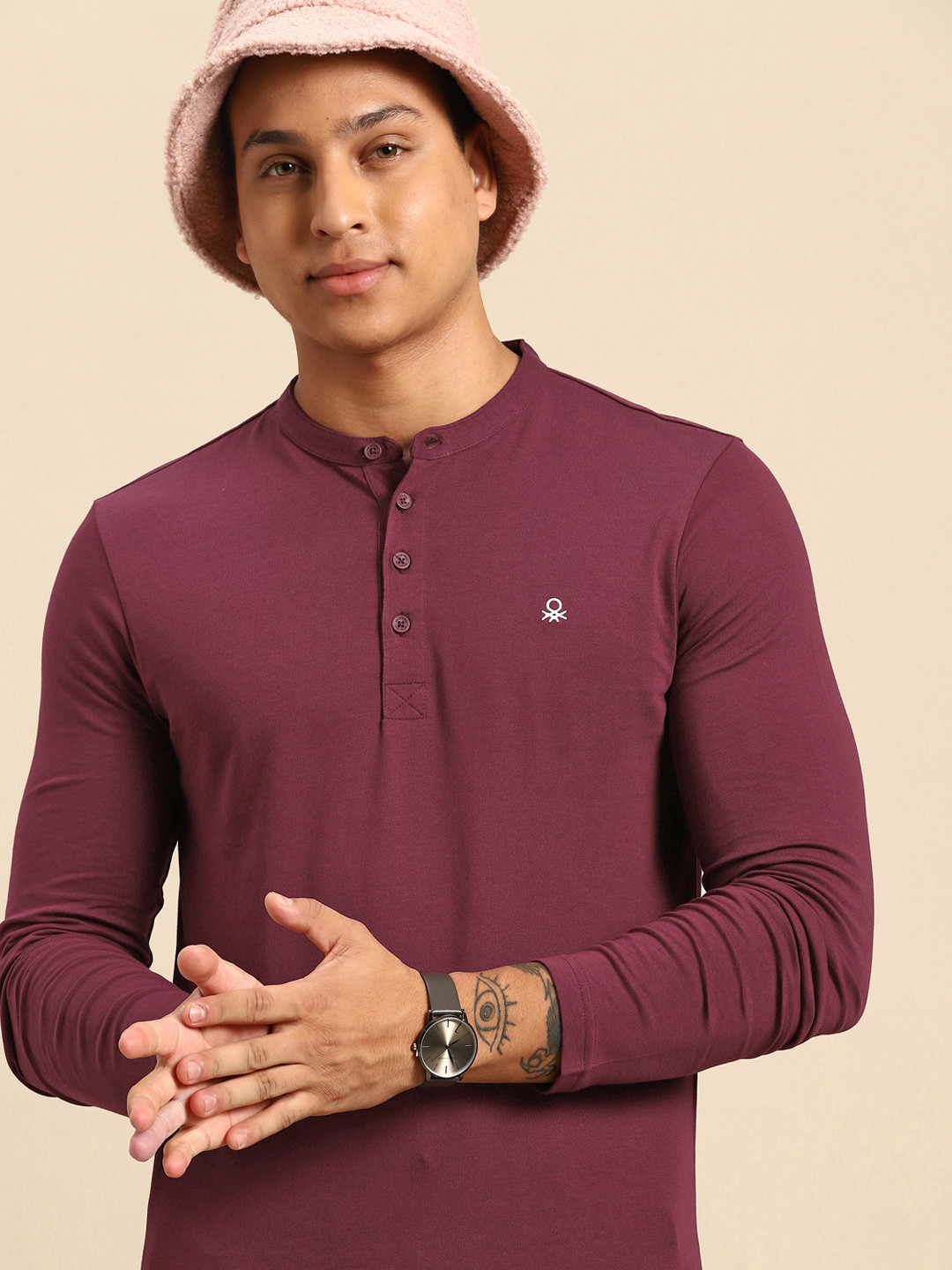 

United Colors of Benetton Men Henley Neck Pure Cotton Slim Fit T-shirt, Burgundy