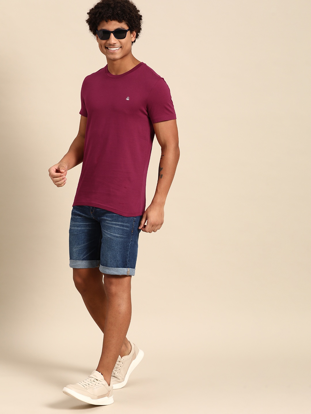 United Colors of Benetton Men Pure Cotton T-shirt, Burgundy