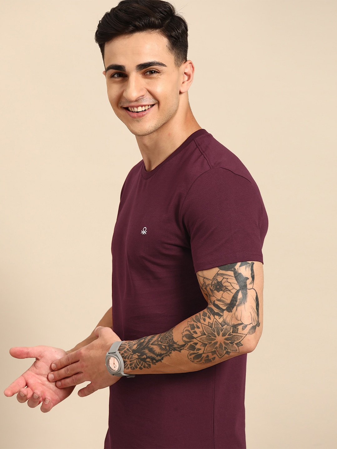 

United Colors of Benetton Men Pure Cotton T-shirt, Burgundy