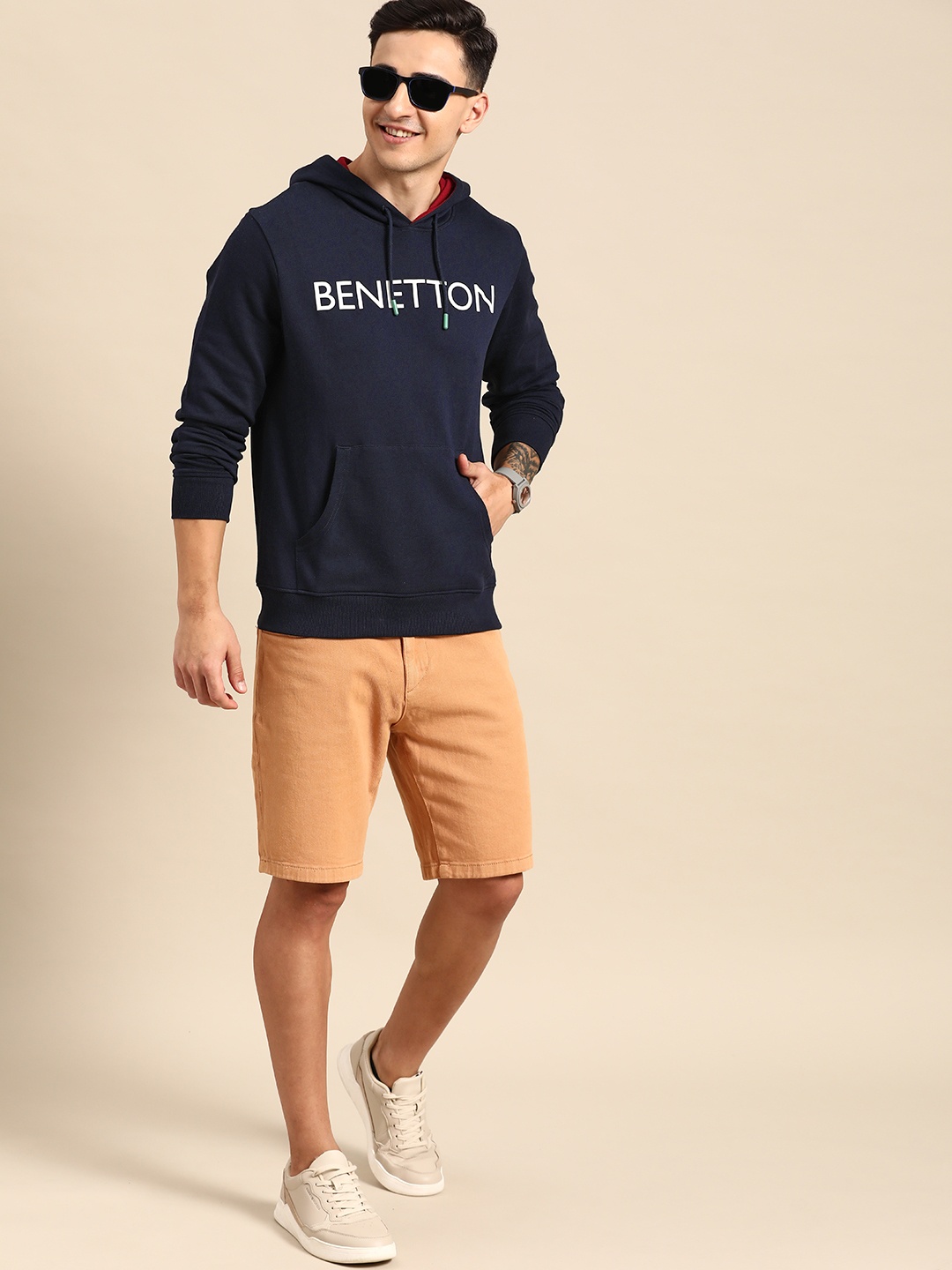 

United Colors of Benetton Men Pure Cotton Printed Hooded Sweatshirt, Navy blue